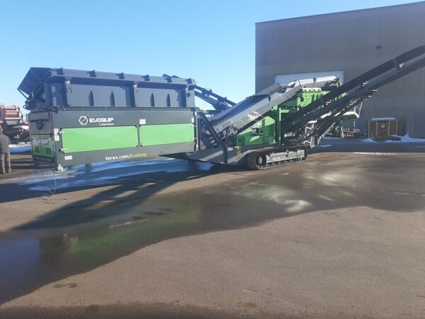 2023 Evoquip Falcon Triple Deck Track Screen - Image 3